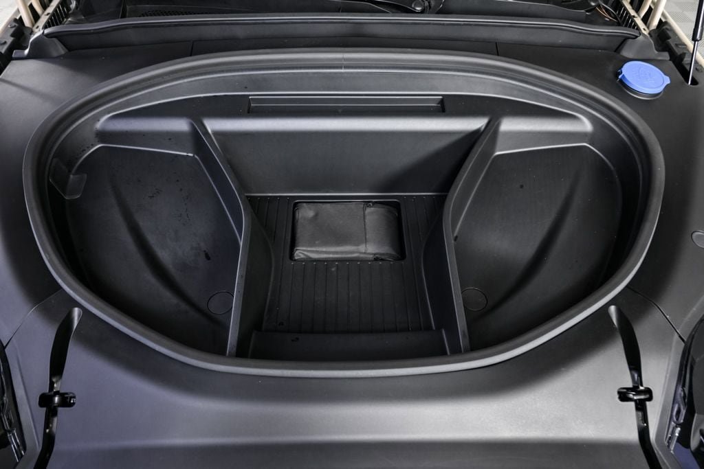 Certified 2025 Volvo EX90 Ultra AWD/4WD image 39