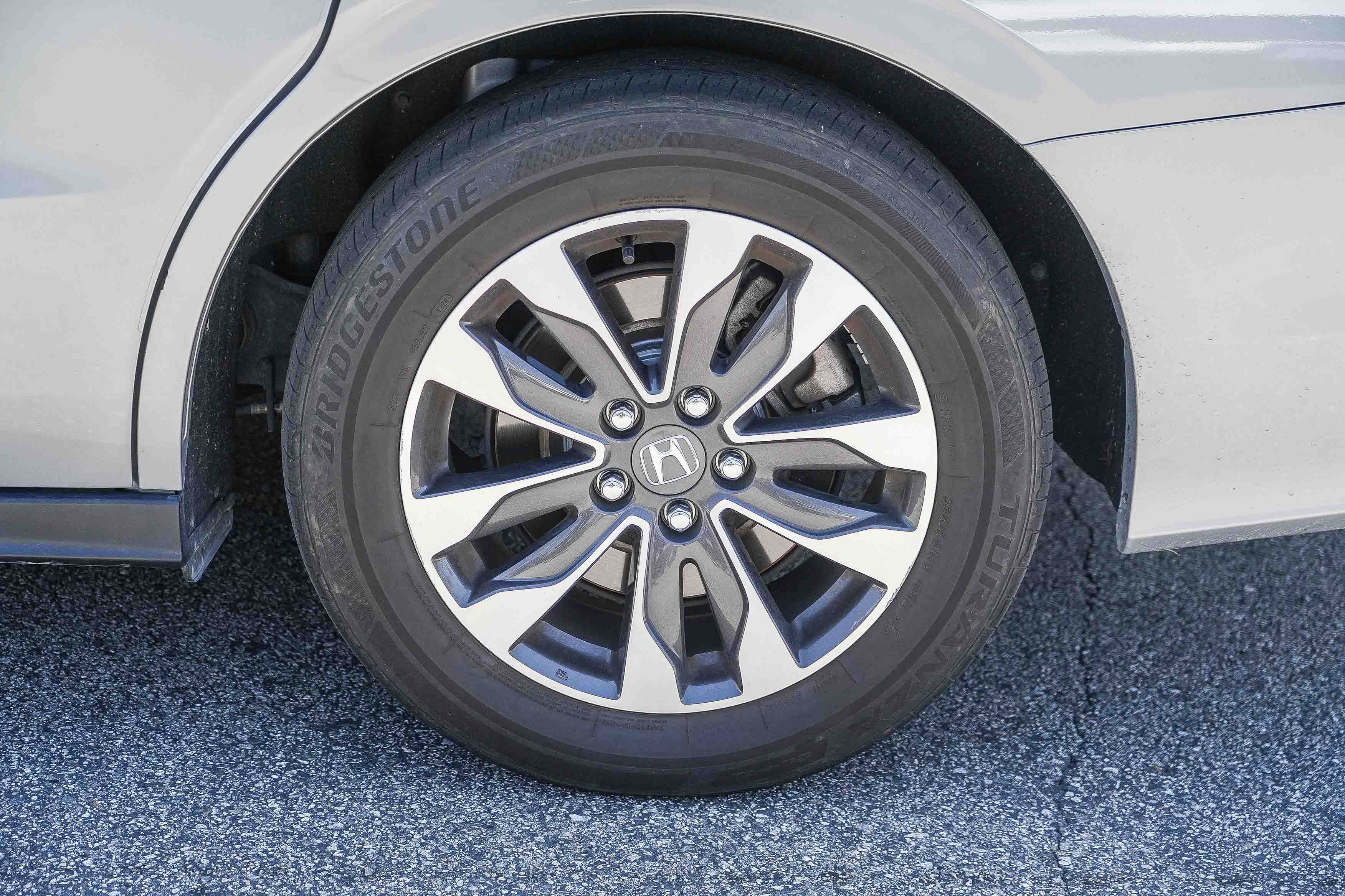 Certified 2024 Honda Odyssey EX-L image 17
