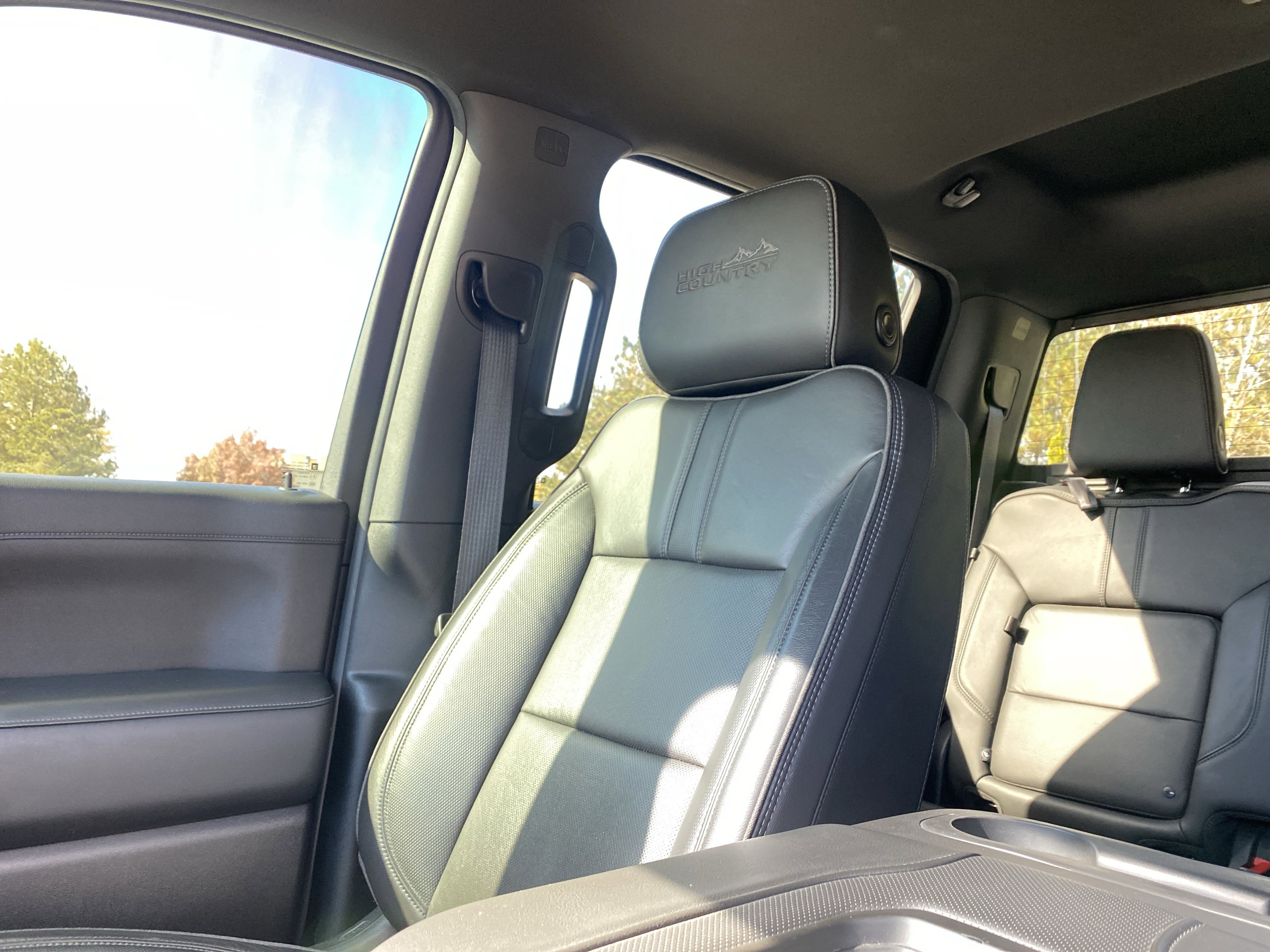 Used 2020 Chevrolet Silverado 1500 High Country w/ Technology Package image 20