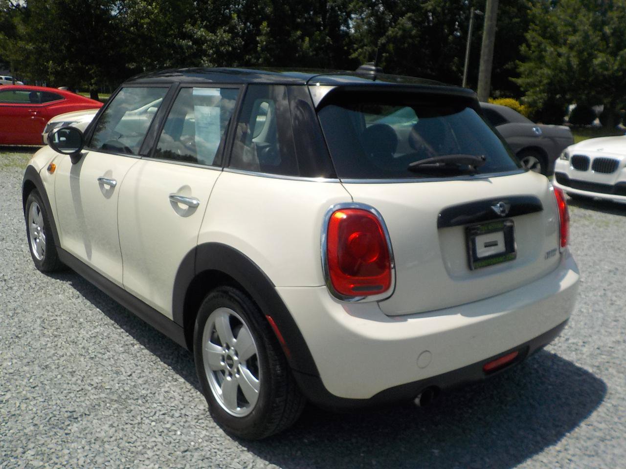 Used 2016 MINI Cooper 4-Door Hardtop FWD image 3