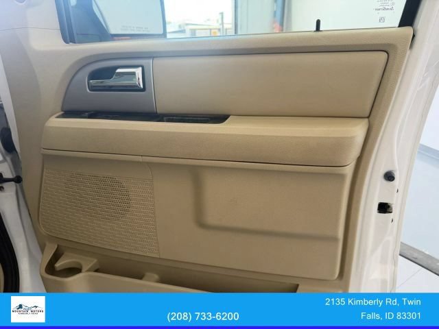 Used 2017 Ford Expedition Limited w/ Equipment Group 301A AWD/4WD image 33