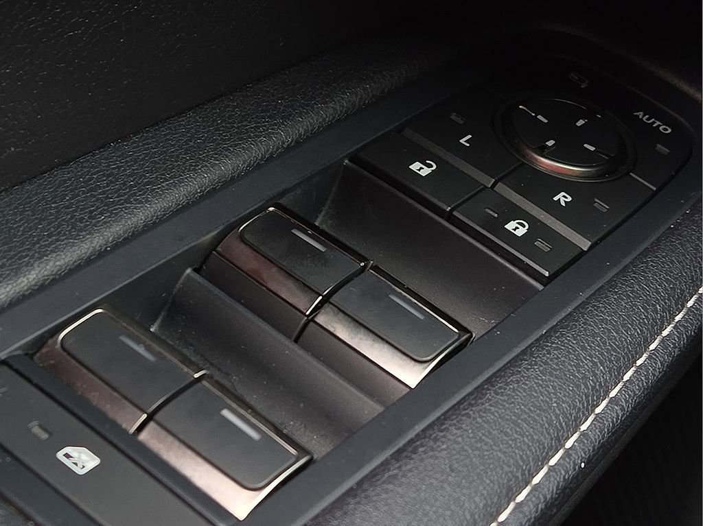 Used 2023 Lexus RX 500h F Sport w/ Accessory Package (Z1) AWD/4WD image 17