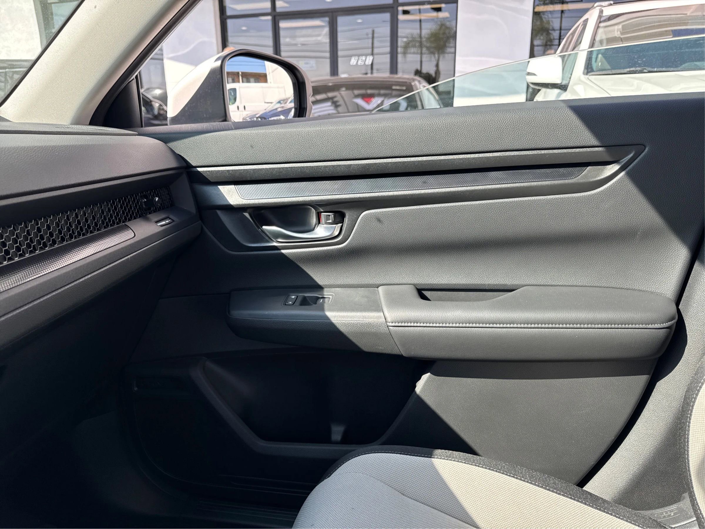 Used 2024 Honda CR-V LX image 17