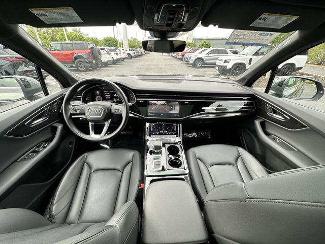 Used 2022 Audi Q7 3.0T Premium Plus w/ Premium Plus Package AWD/4WD image 16