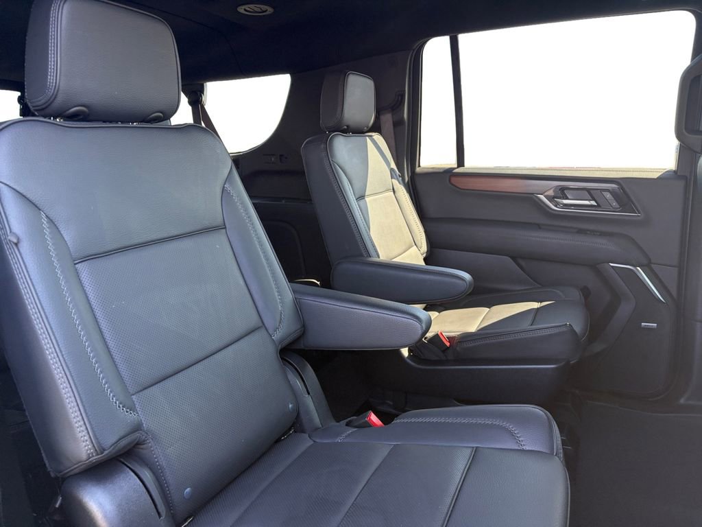 Certified 2025 GMC Yukon XL Denali AWD/4WD image 18