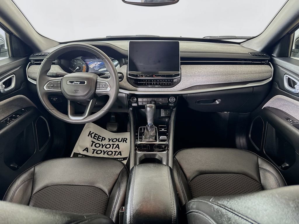 Certified 2024 Jeep Compass Latitude image 13