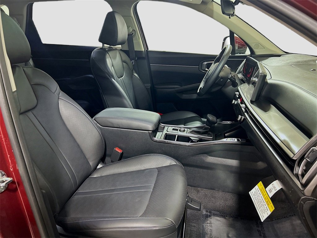 Used 2025 Kia Sorento S w/ Panoramic Sunroof Package image 28