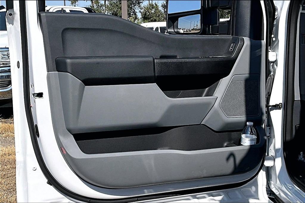 New 2023 Ford F350 XL w/ XL Chrome Package image 11