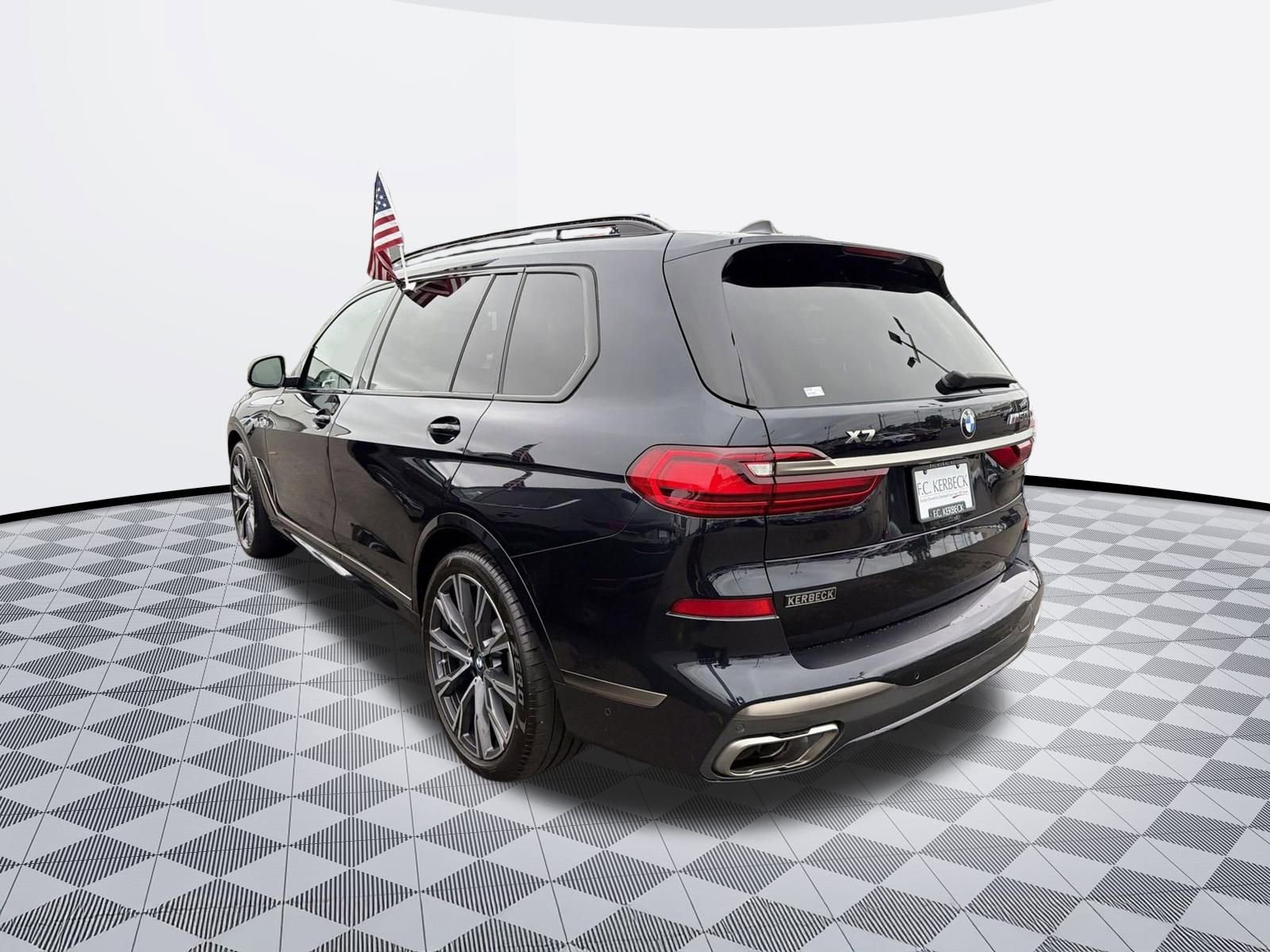 Used 2022 BMW X7 M50i w/ Cold Weather Package image 6