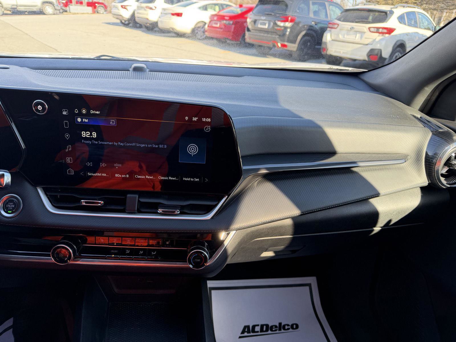 Used 2025 Chevrolet Equinox LT image 13