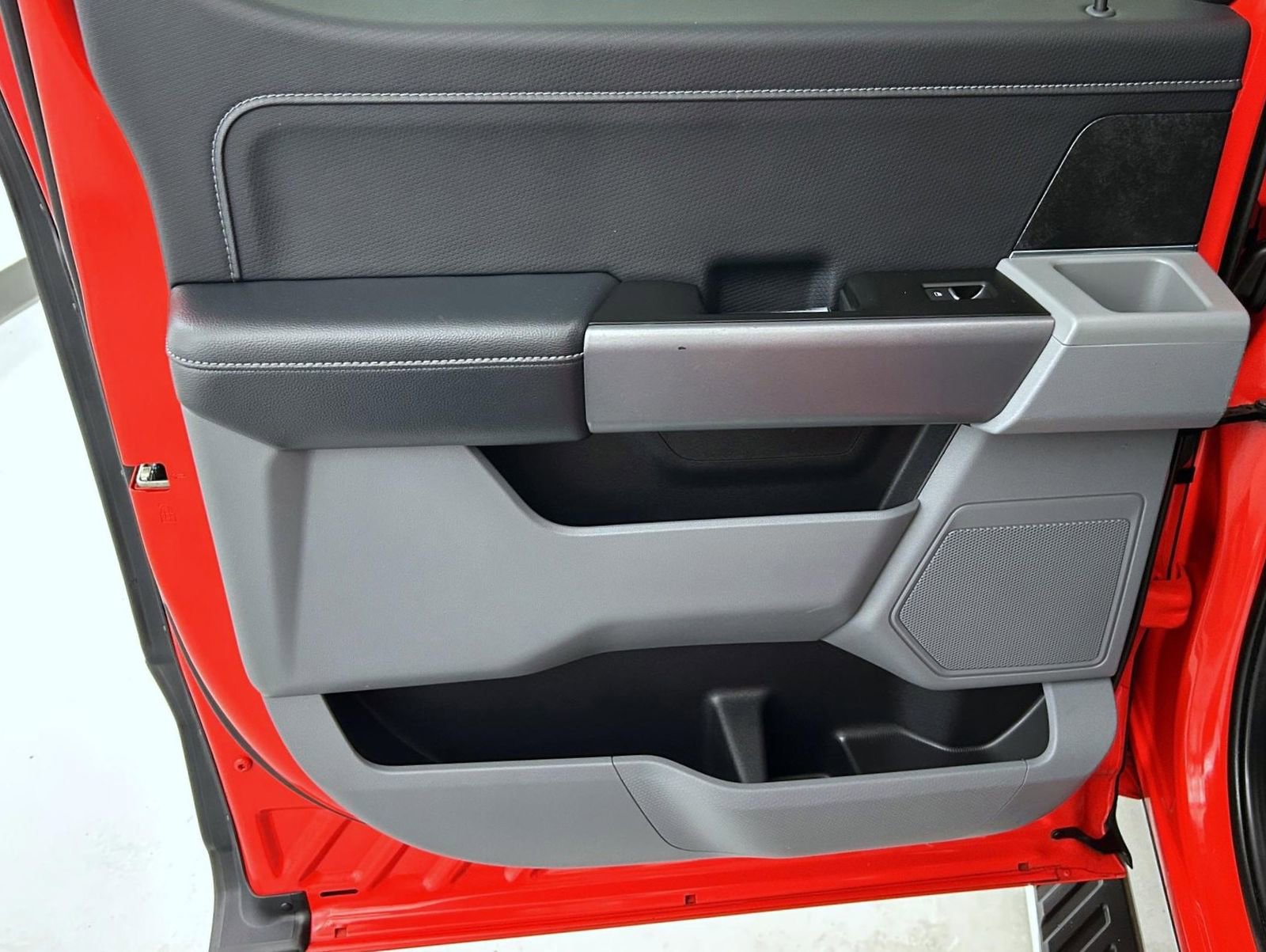 Used 2022 Ford F150 XLT w/ Equipment Group 302A High image 20