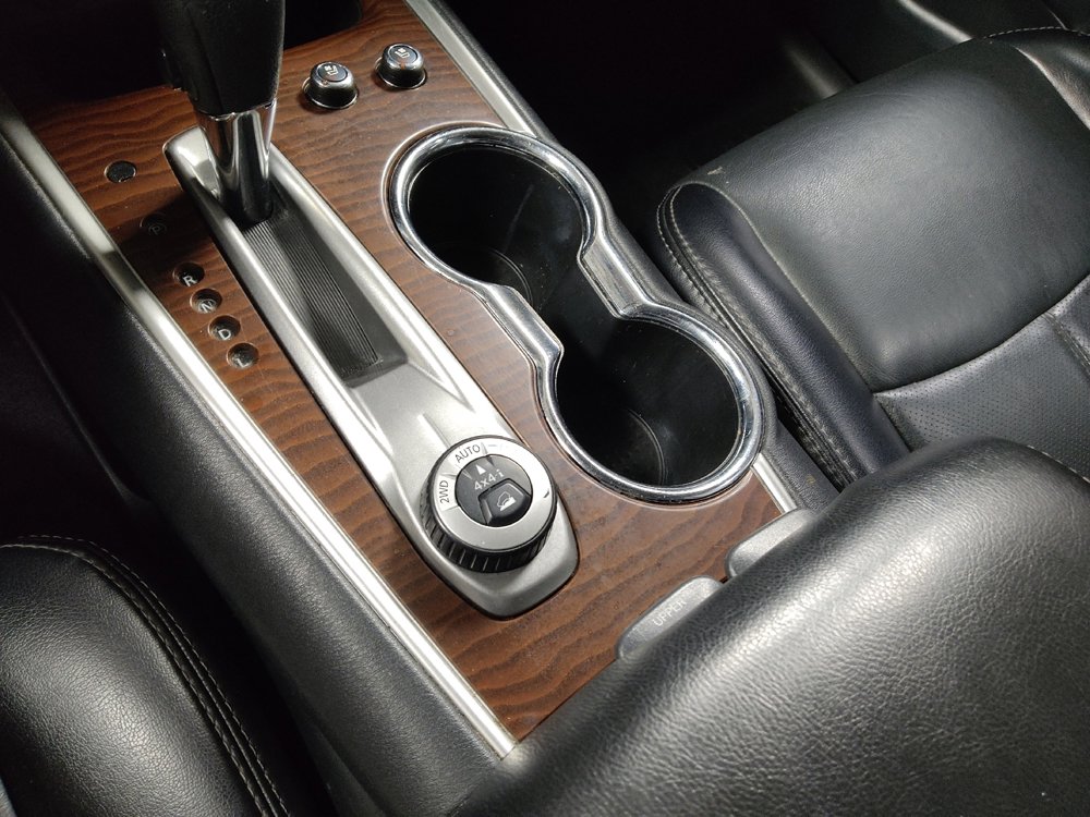 Used 2020 Nissan Pathfinder Platinum image 26