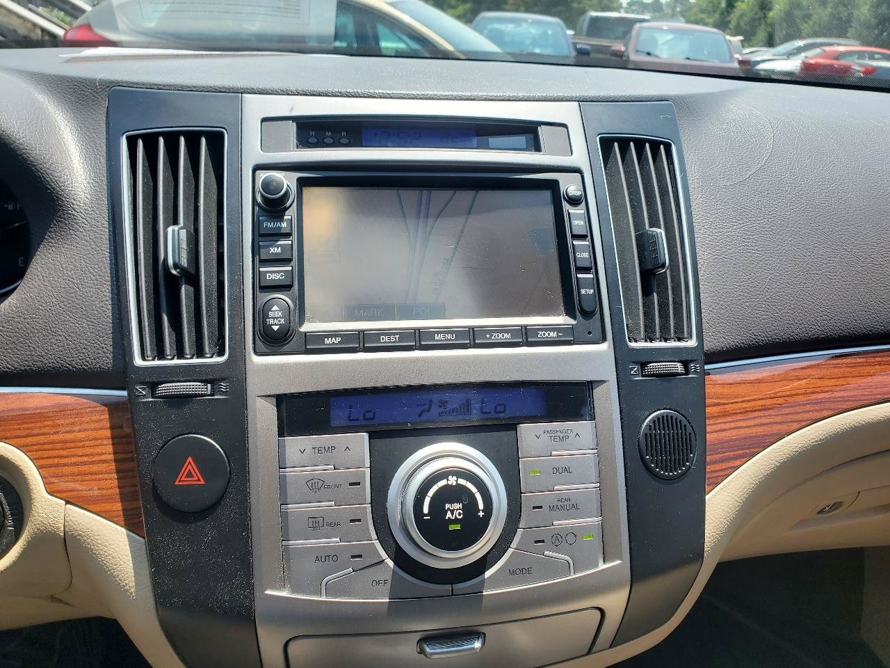 Used 2010 Hyundai Veracruz Limited w/ Navigation Pkg 3 FWD image 21