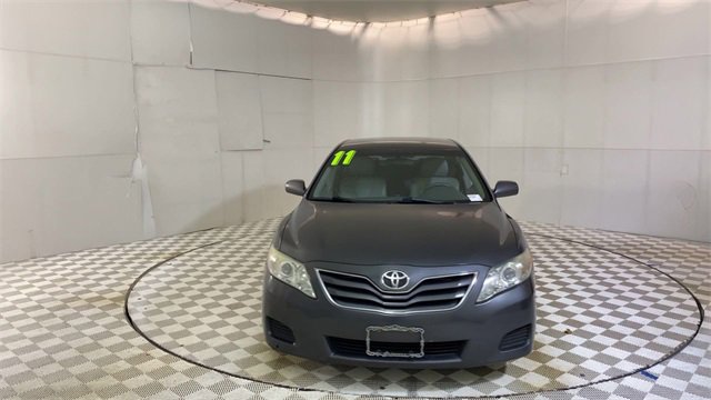 Used 2011 Toyota Camry LE image 3