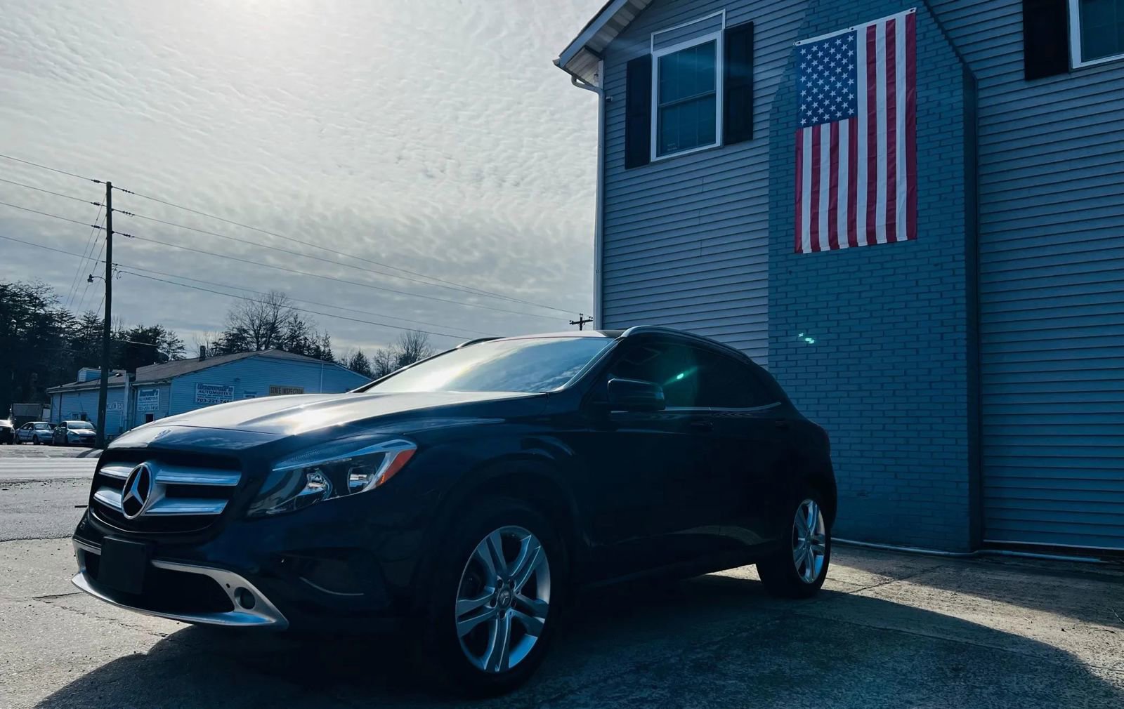 Used 2015 Mercedes-Benz GLA 250 GLA 250 Sport Utility 4D w/ Premium Package image 2