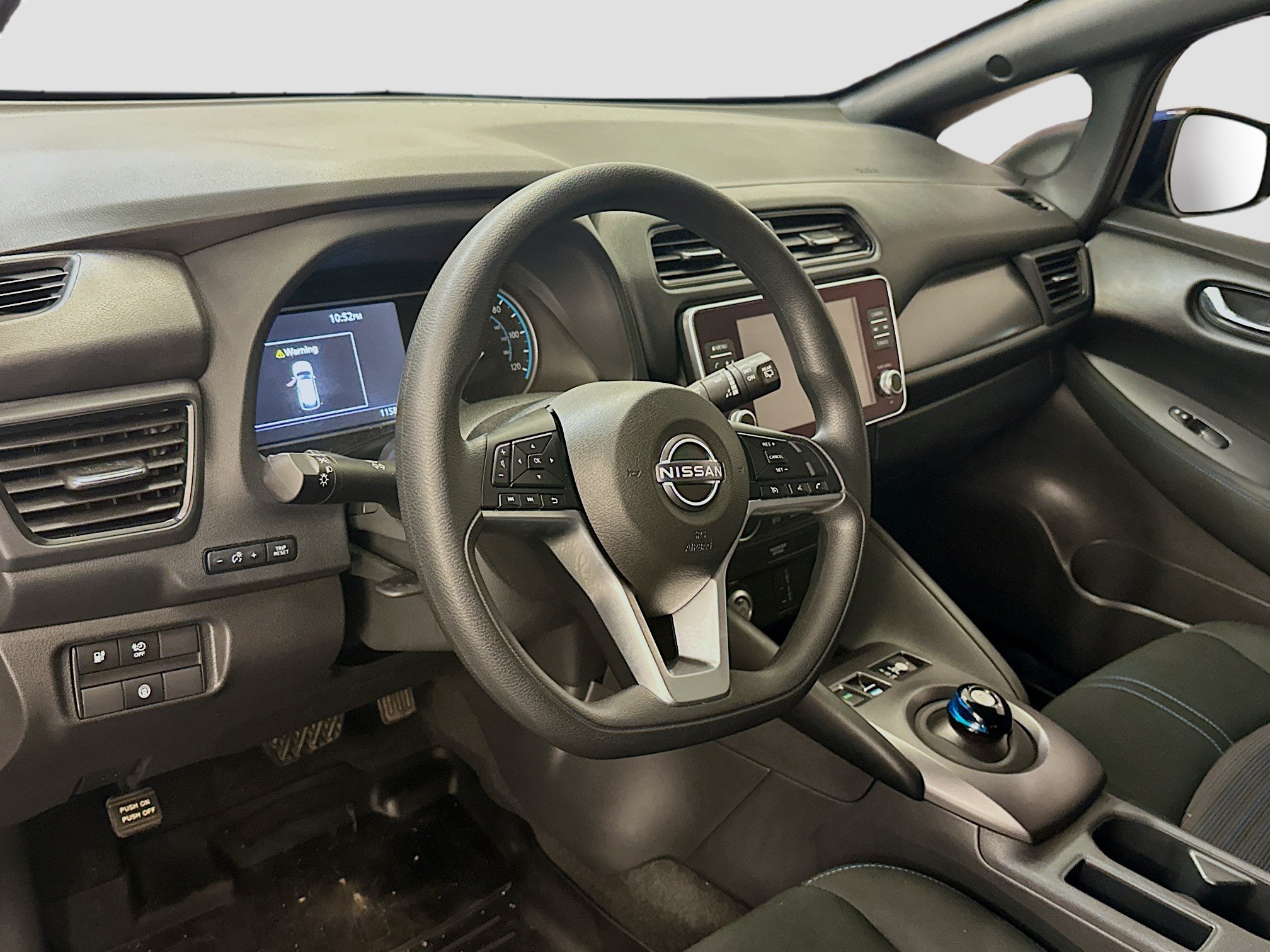 Used 2025 Nissan Leaf S FWD image 18