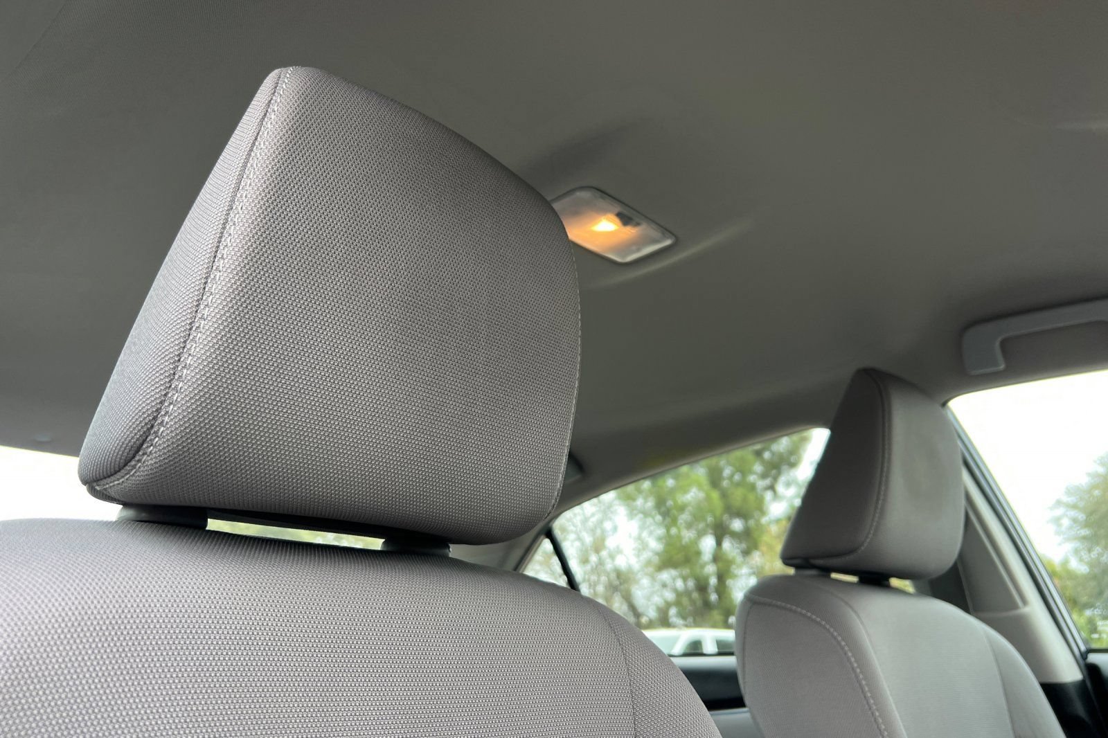 Used 2015 Toyota Corolla LE FWD image 16