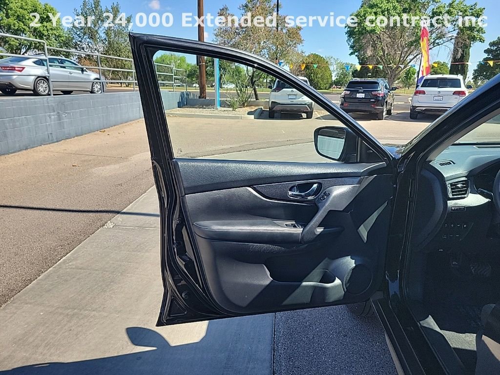 Used 2019 Nissan Rogue SV image 11