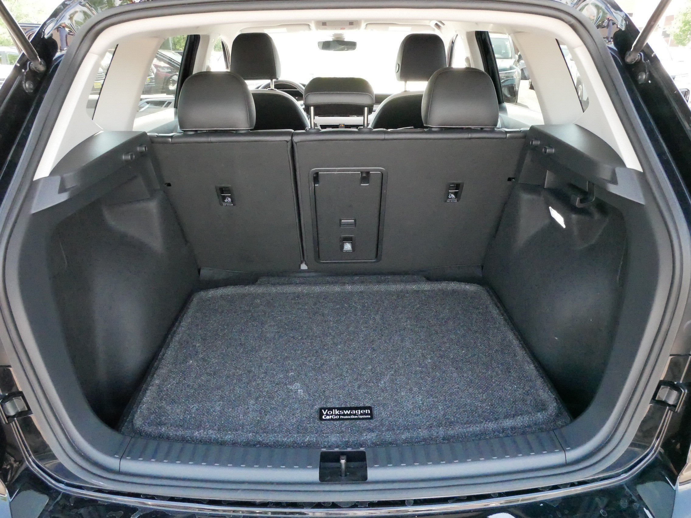 Certified 2025 Volkswagen Taos SE AWD/4WD image 18