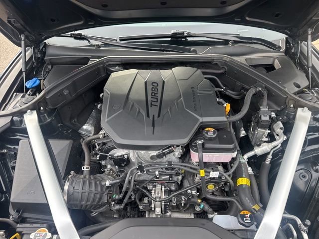 Used 2025 Genesis G70 2.5T image 33