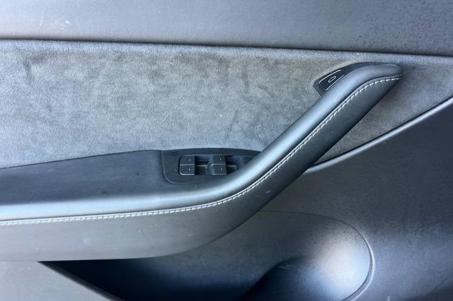 Used 2022 Tesla Model Y Performance AWD/4WD image 12