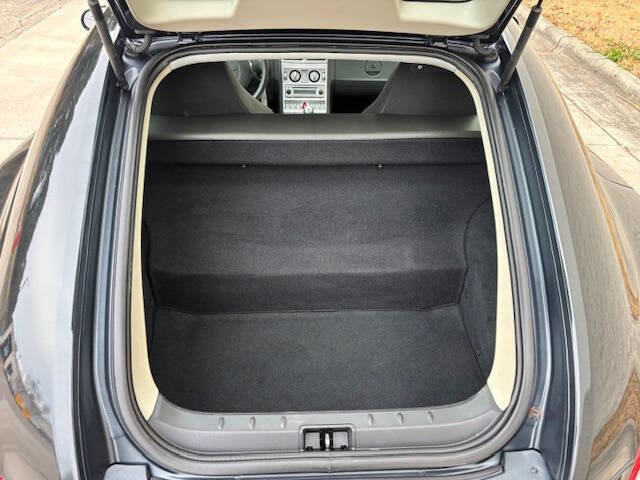Used 2007 Chrysler Crossfire Limited image 11