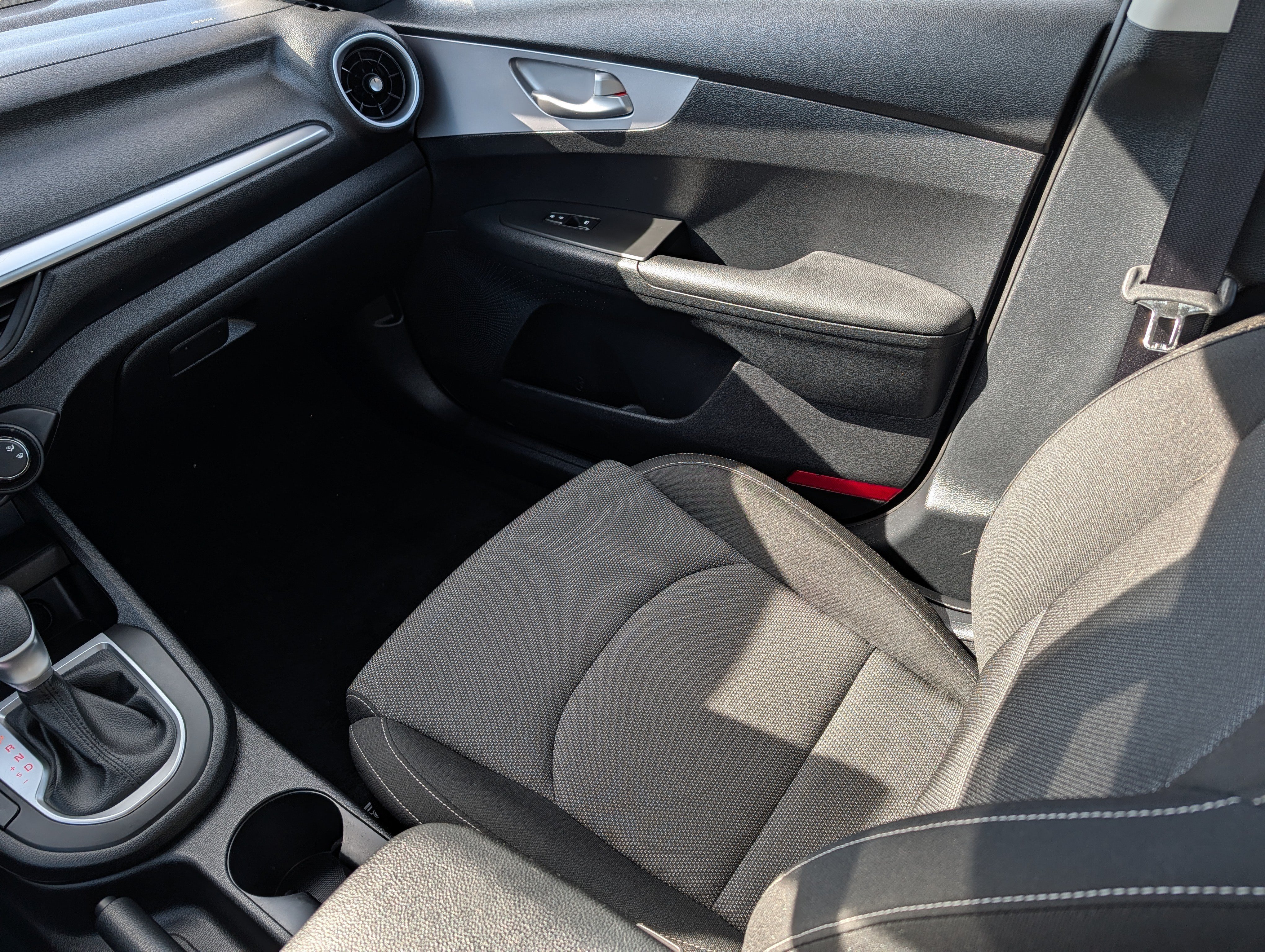 Certified 2024 Kia Forte LXS w/ LXS Technology Package FWD image 11