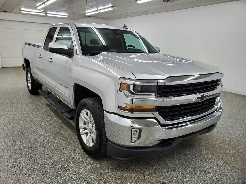 Used 2019 Chevrolet Silverado 1500 LT w/ All Star Edition image 3