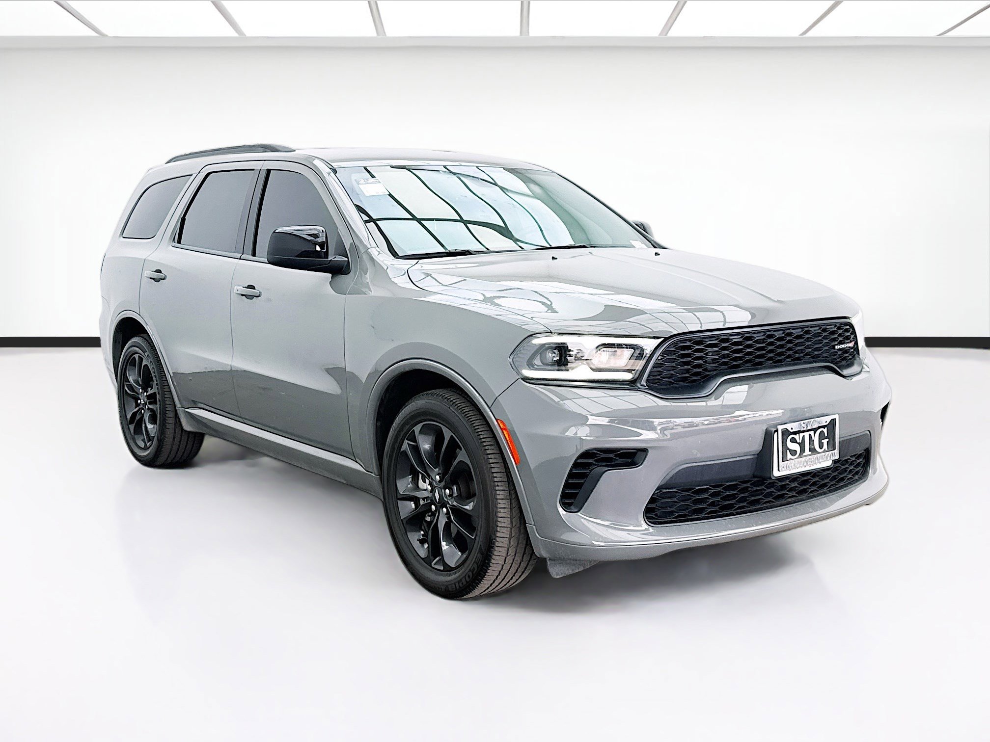 Used 2024 Dodge Durango GT w/ Blacktop Package RWD image 3