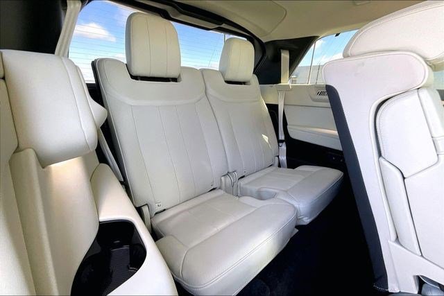 Used 2025 Land Rover Range Rover Long Wheelbase SE image 33