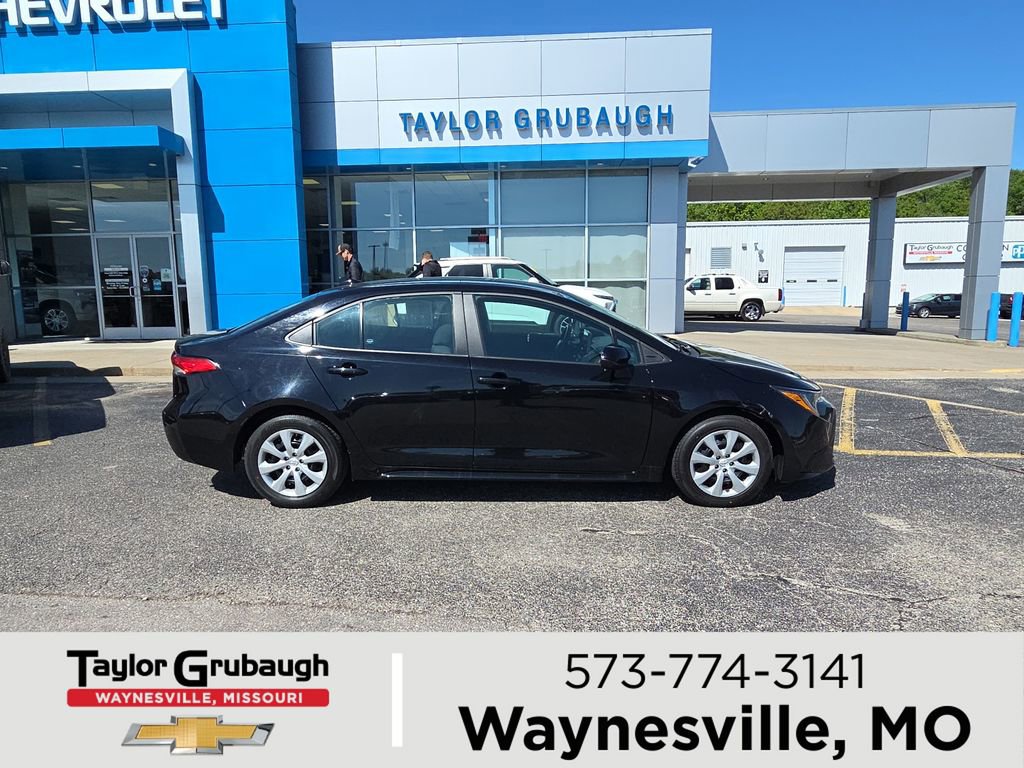 Used 2024 Toyota Corolla LE FWD image 1