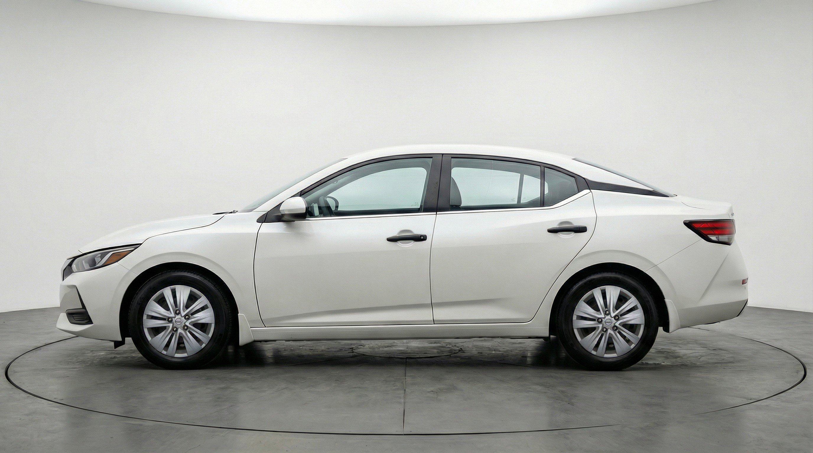 Used 2025 Nissan Sentra S image 5