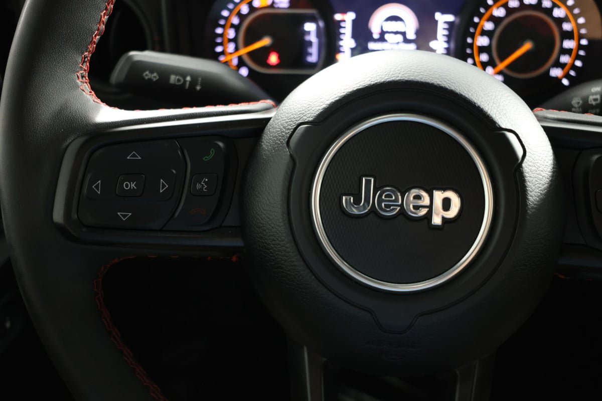 Used 2024 Jeep Wrangler Unlimited Rubicon w/ XTREMEE 35" Tire Package AWD/4WD image 26