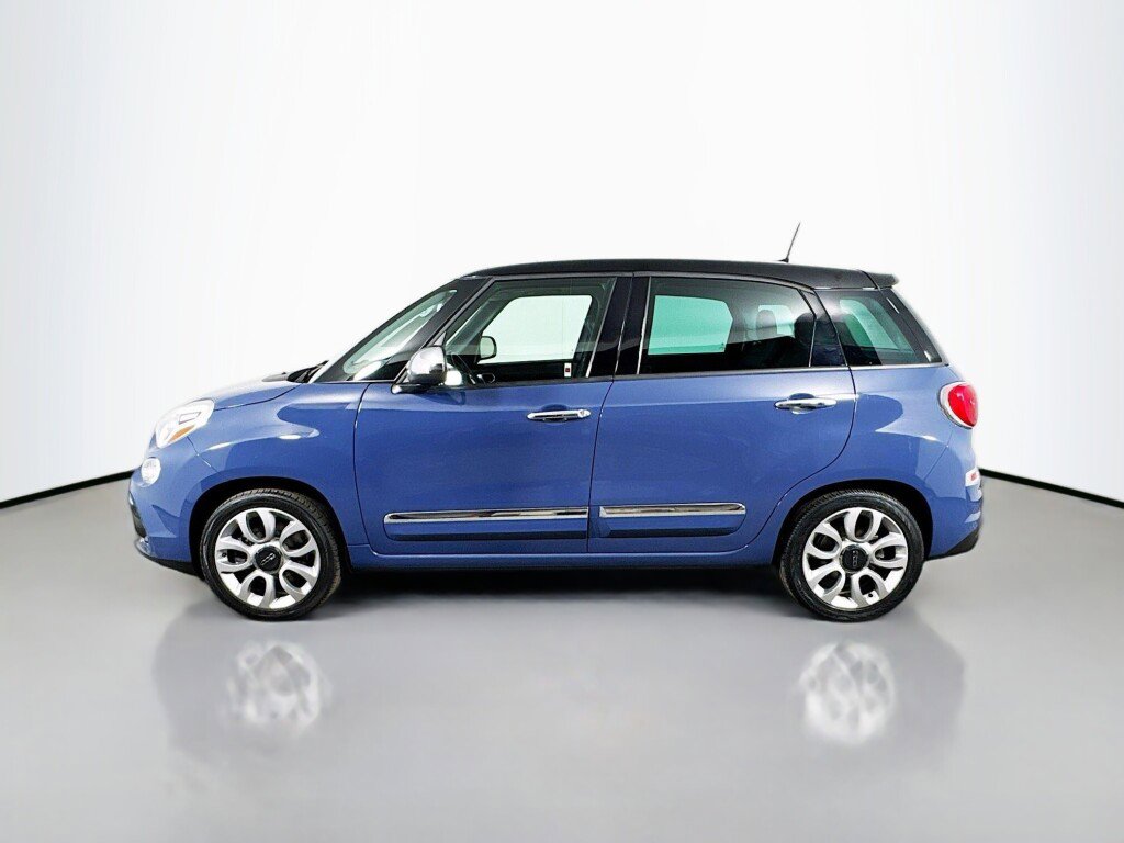 Used 2018 FIAT 500L Lounge image 2