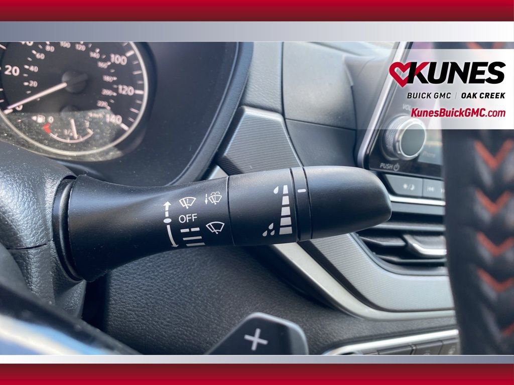 Used 2024 Nissan Altima 2.5 SR image 14