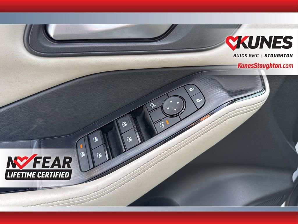 Used 2025 Nissan Rogue SV image 25