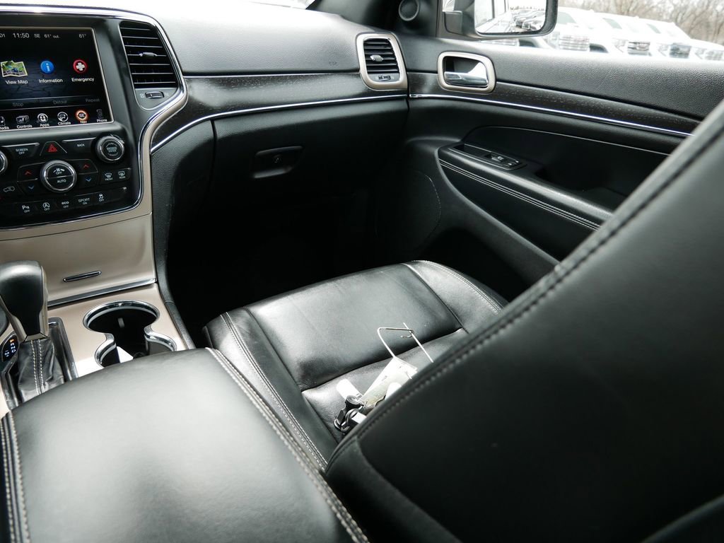 Used 2017 Jeep Grand Cherokee Limited w/ Trailer Tow Group IV AWD/4WD image 18