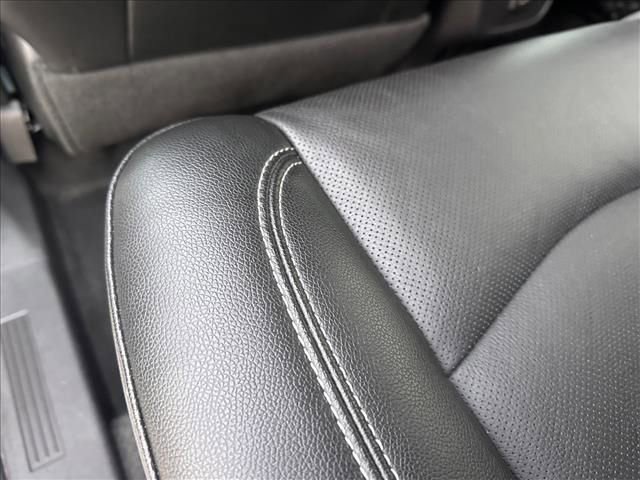 Certified 2024 GMC Terrain SLT image 21