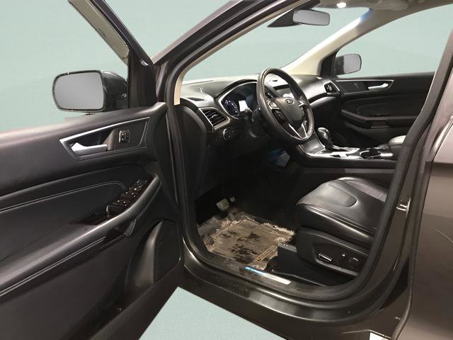 Used 2018 Ford Edge Titanium w/ Equipment Group 302A image 3