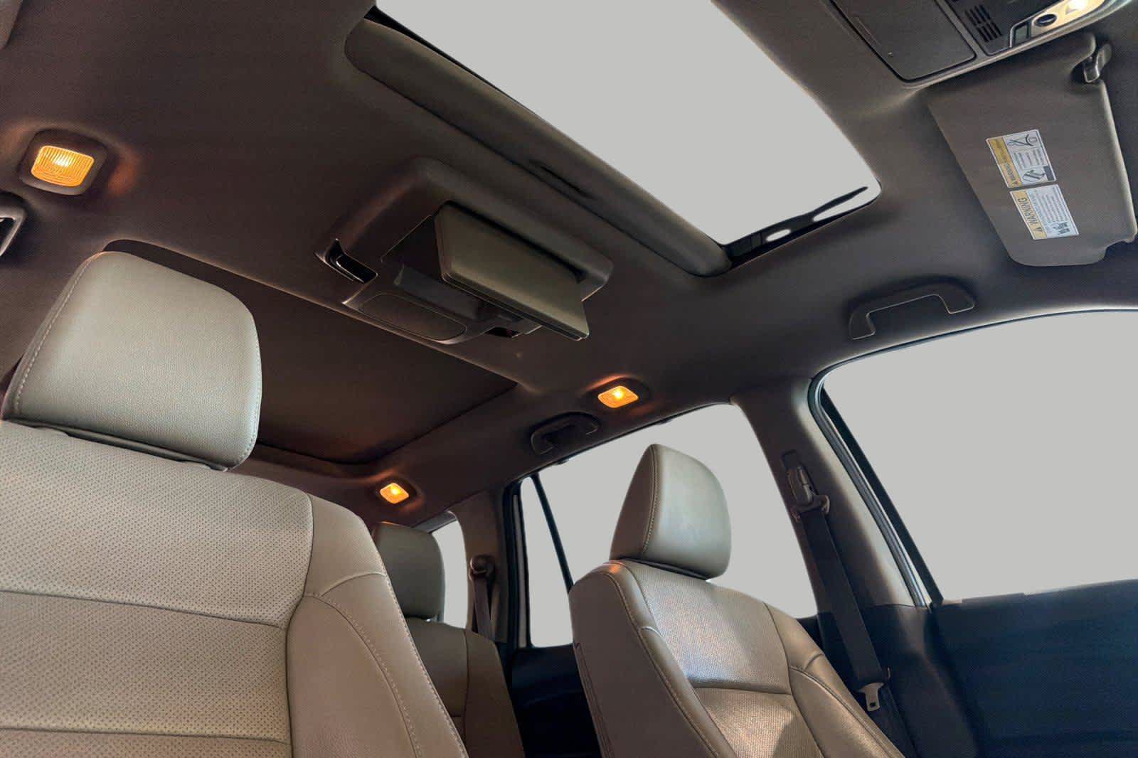Used 2022 Honda Pilot Elite image 21