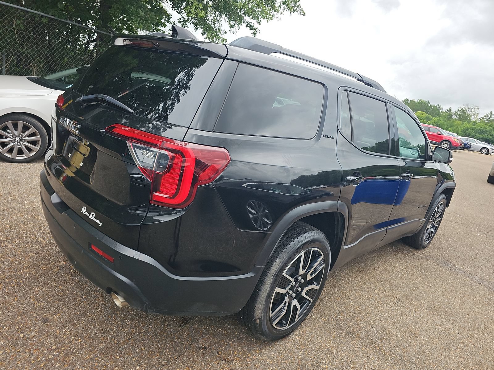 Used 2021 GMC Acadia SLE w/ Elevation Edition FWD video 2