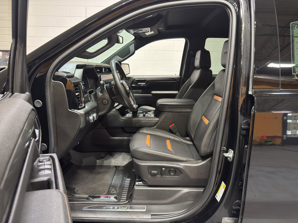 Used 2025 GMC Sierra 1500 AT4 w/ AT4 Premium Package image 18