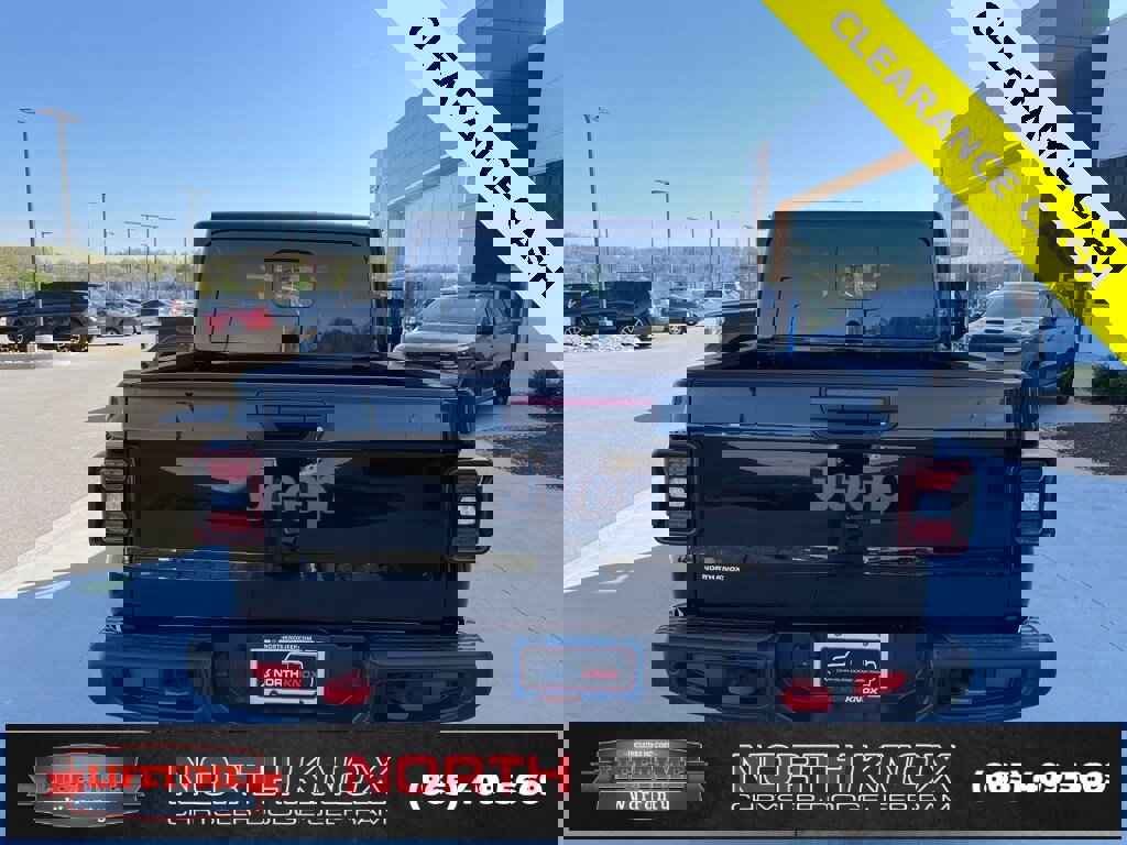 New 2025 Jeep Gladiator Rubicon image 18