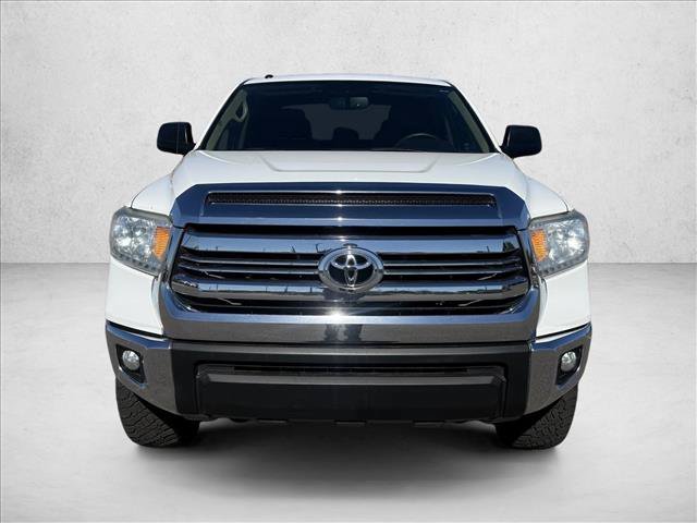Used 2017 Toyota Tundra SR5 w/ SR5 Upgrade Package AWD/4WD image 2