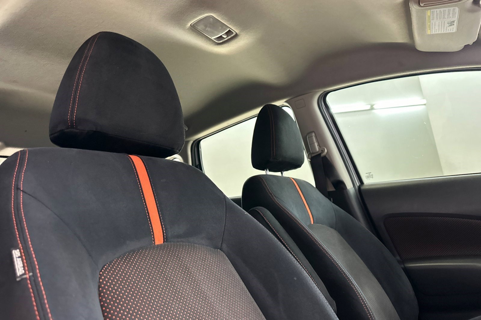 Used 2018 Nissan Versa Note SR image 25