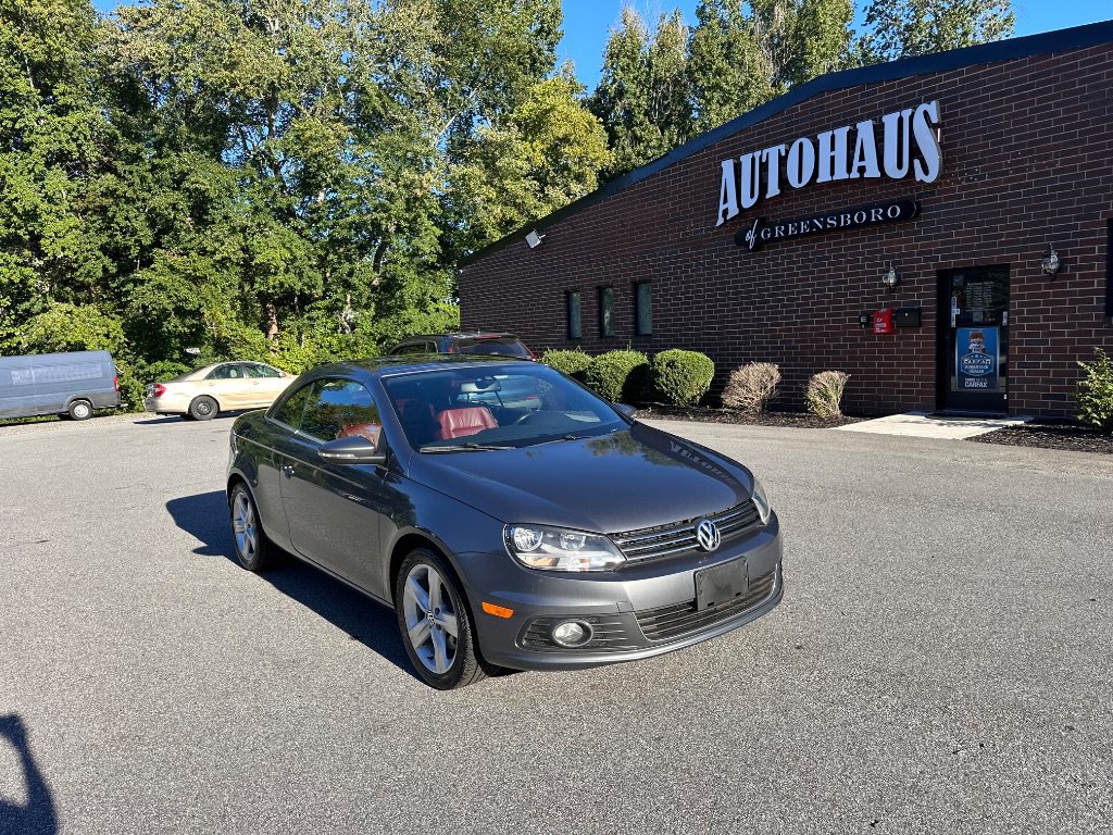 Used 2012 Volkswagen Eos Lux FWD image 2