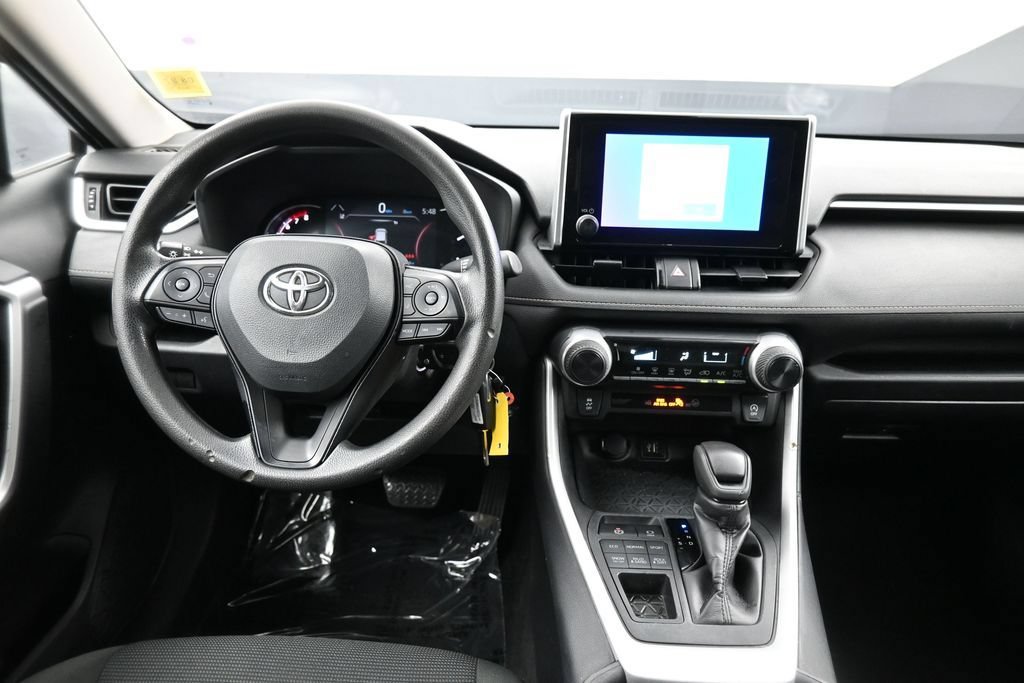 Certified 2024 Toyota RAV4 LE AWD/4WD image 19