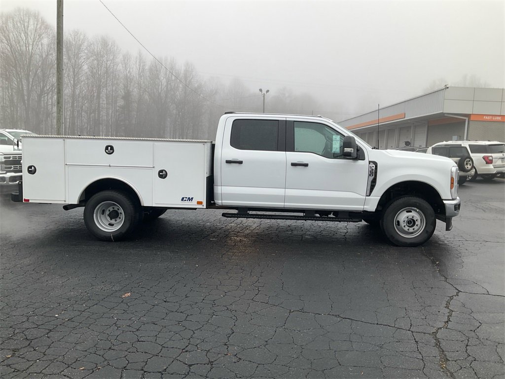 New 2026 Ford F350 XL w/ XL Chrome Package image 4