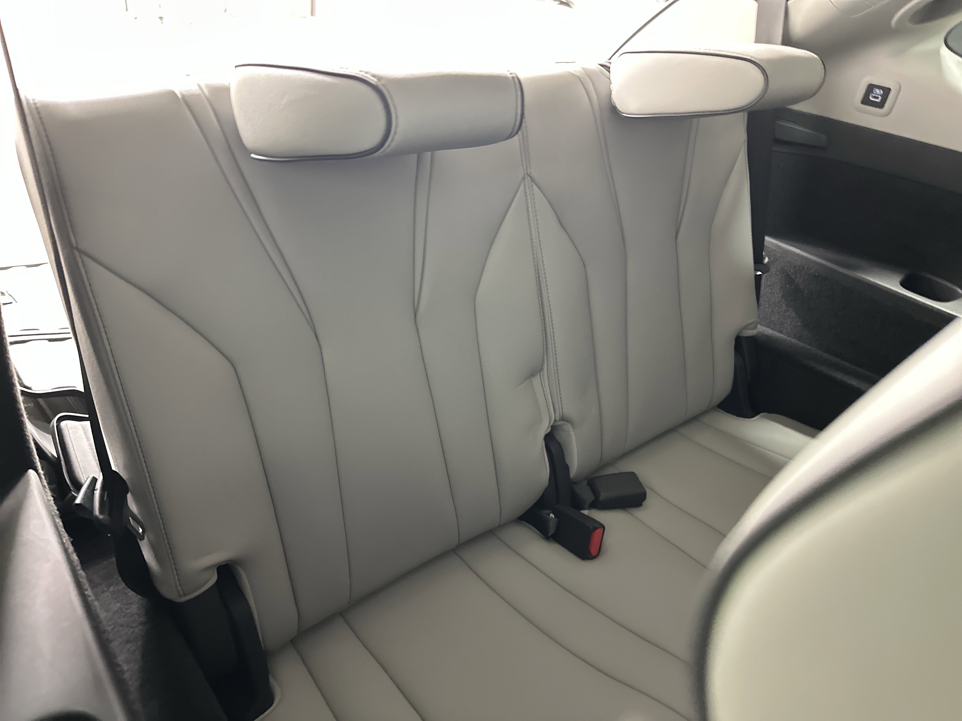 Used 2022 Acura MDX SH-AWD w/ Advance Package image 32