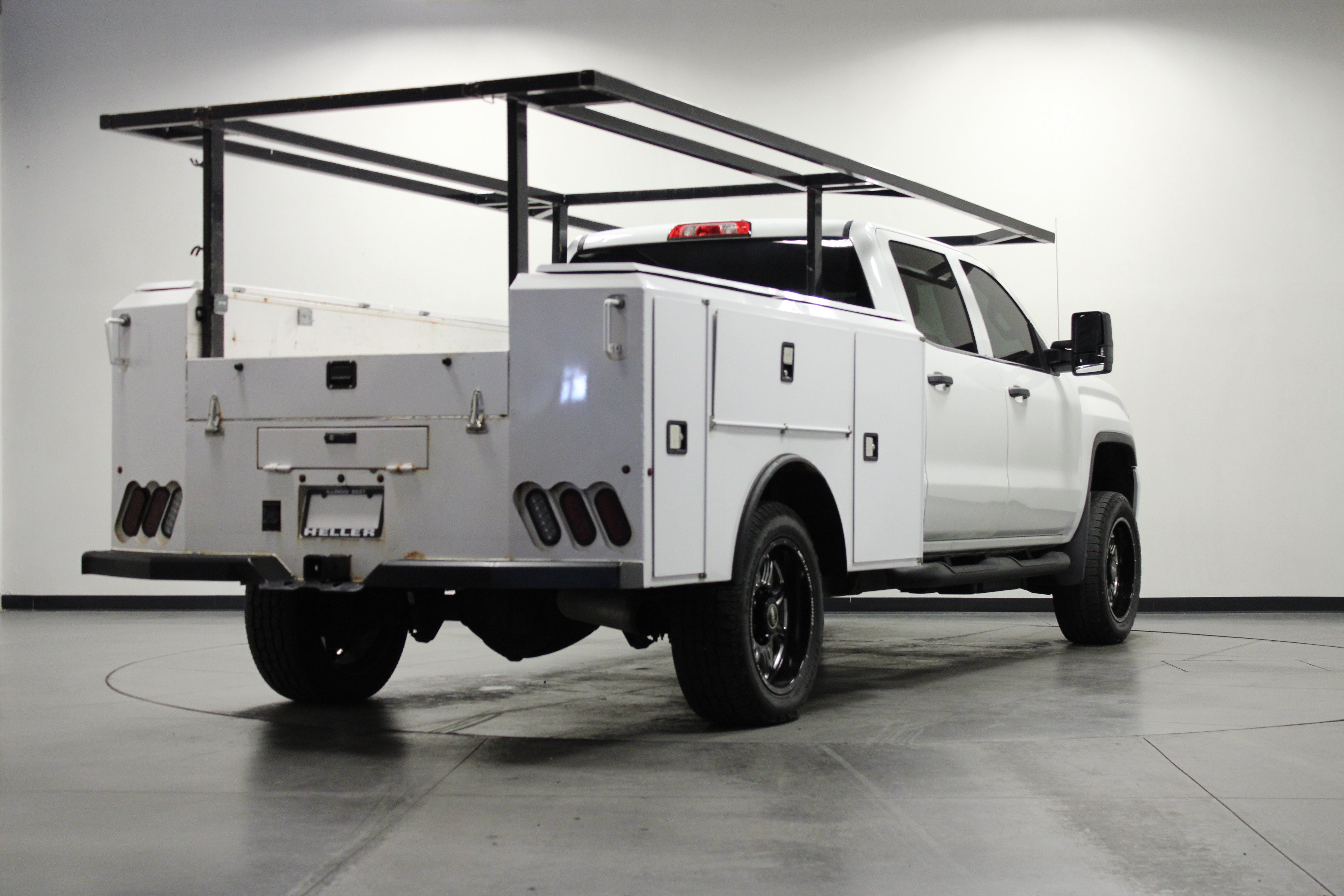 Used 2015 GMC Sierra 2500 SLE w/ SLE Preferred Package AWD/4WD image 4